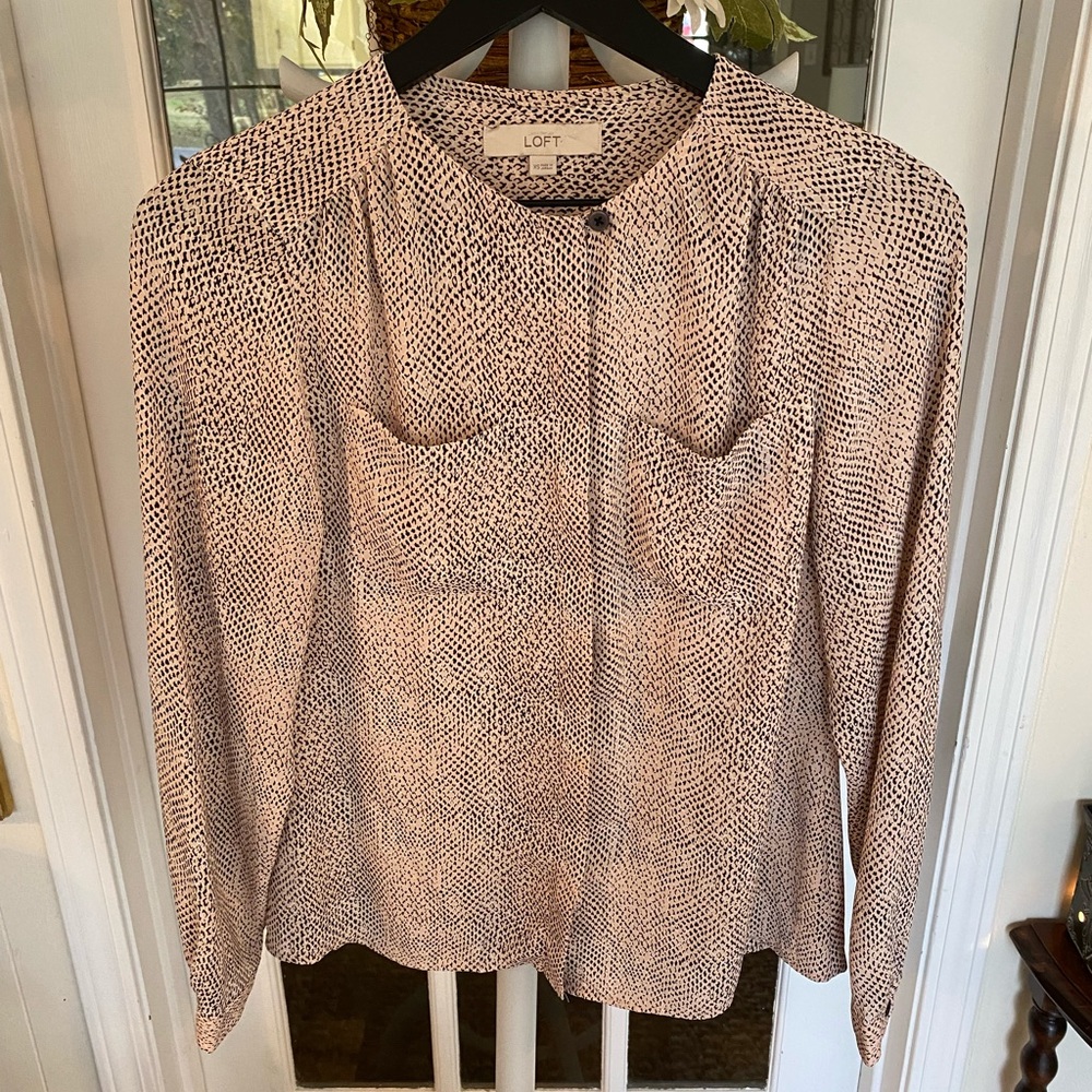 Loft Snakeskin Print Button Down Ls Xs - image 1